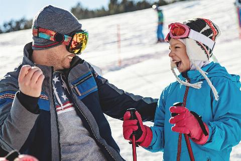 Familienspaß beim Skifahren