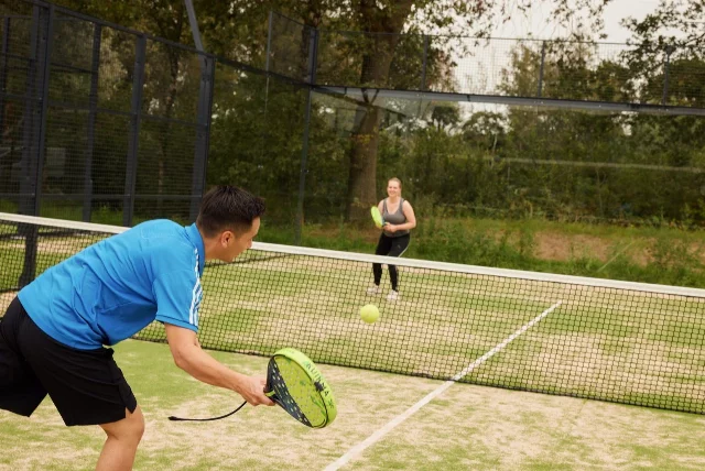 Multifunktionaler Sportplatz in Roodewoud